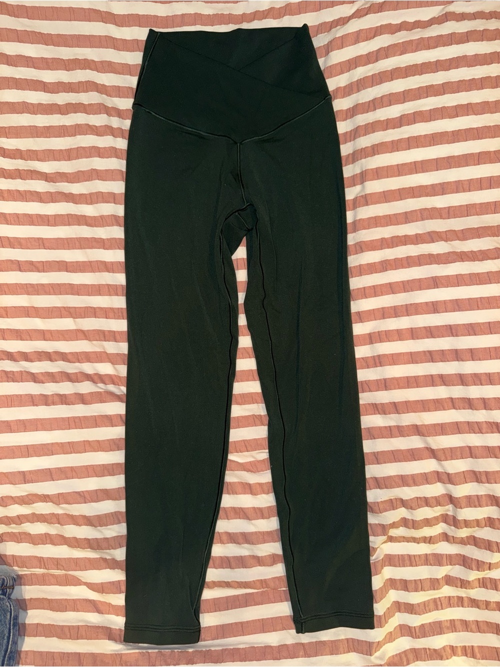 Offline by aerie crossover green leggings